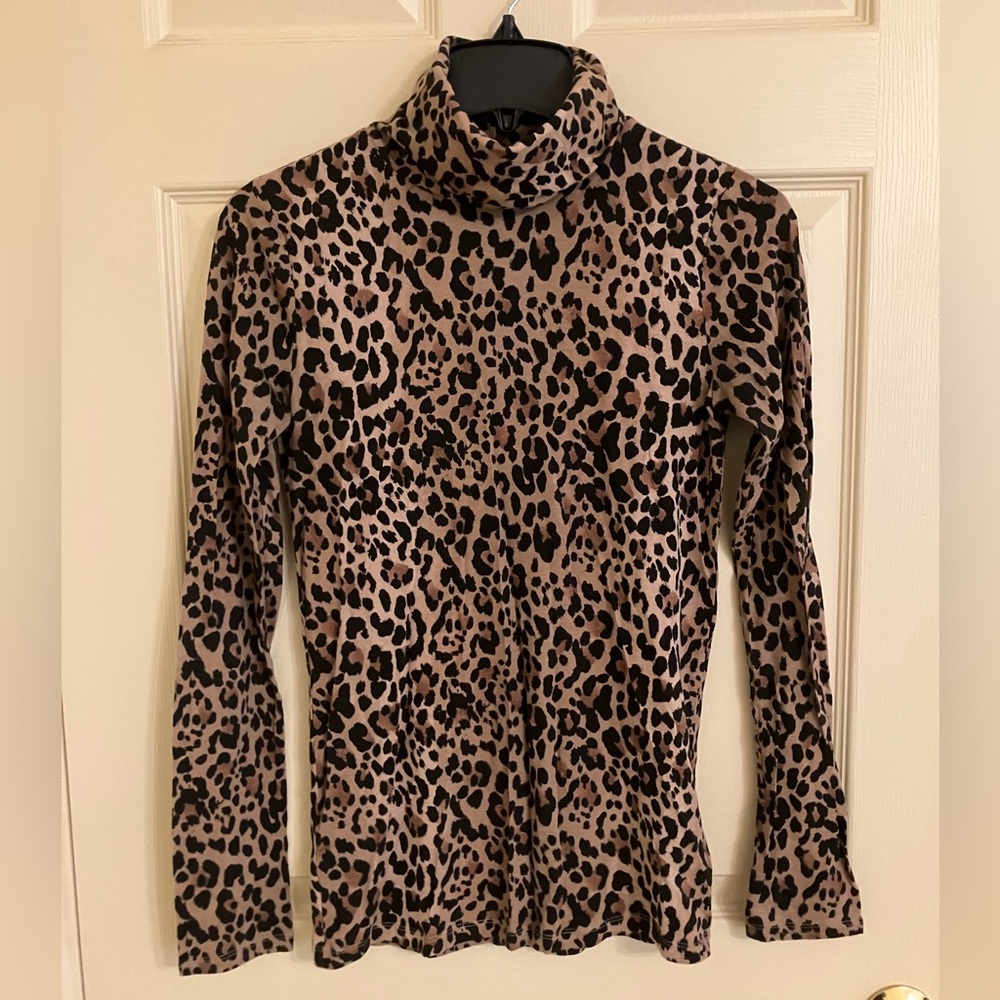GAP Leopard Print Turtleneck
